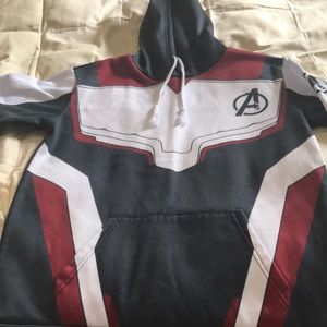 Pullover hooded sweatshirt and front pocket